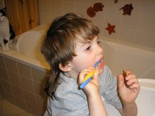 Robinko si vynimocne umyva zuby